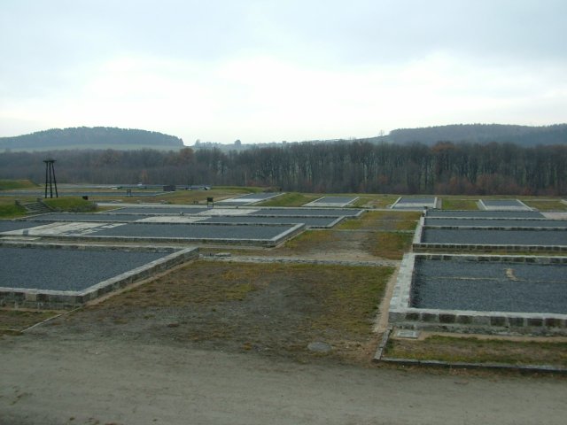 Az egykori barakkok alapjai (2011)