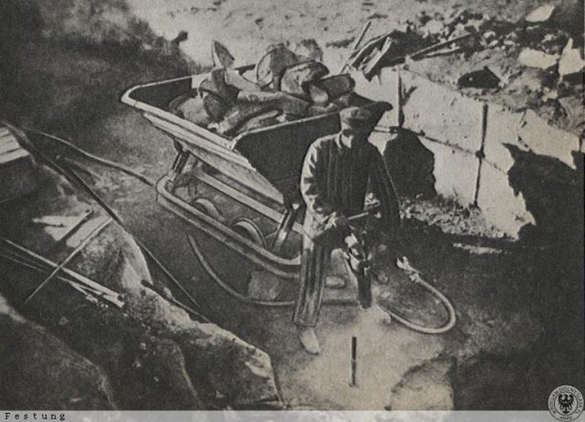Rabszolgamunka a kőbányában (1941)