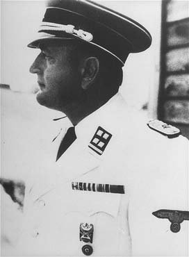 A gross-roseni parancsnok (1941-1942) - Arthur Rödl (USHMM)