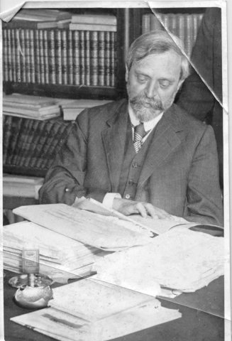 Voinovich Géza, irodalomtörténész, a Nemzeti Színház kormánybiztosa, élt: 1877-1952