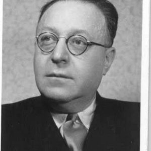 Dr. Munkácsi Ernő, ügyvéd, jogi író, 1934-1942 a Magyar Zsidó Múzeum igazgatója; élt: 1896-1950