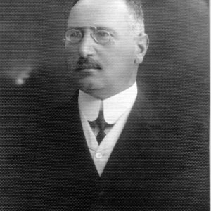 Büchler Sándor; keszthelyi rabbi, történész, élt: 1870-1944