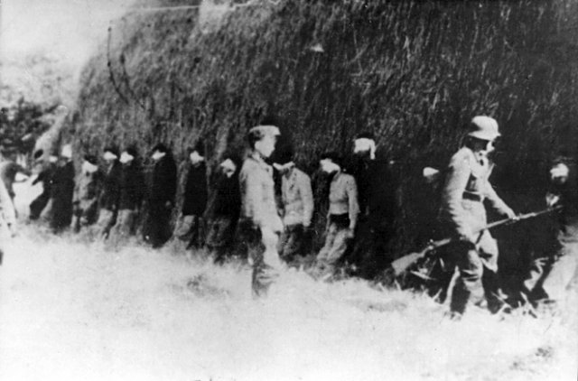 A németek tizenhat fiatal partizánt végeznek ki Smederevska Palankán, 1941. augusztus
