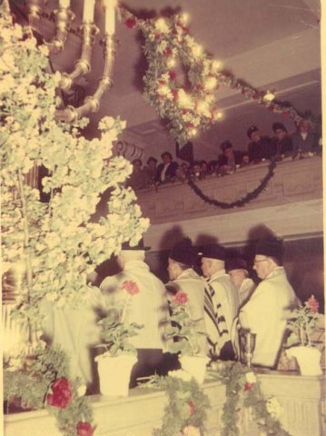 Tóra avatási ünnepség a Csáky utcai (Hegedus Gy. u.) zsinagógában, 1955. május 27.